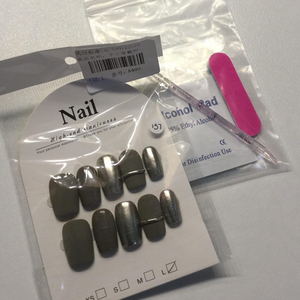 Brand New Hand Made Press on Nails # 137
